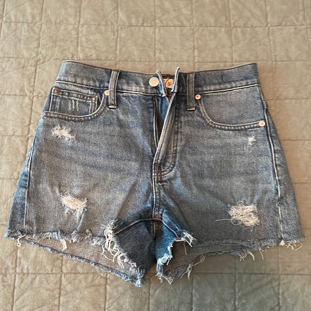 Madewell denim shorts. Size 25.